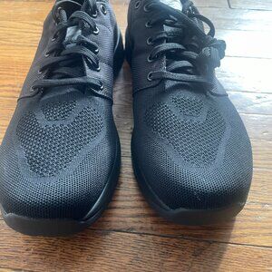 Unworn Go Ruck Ballistic Trainers